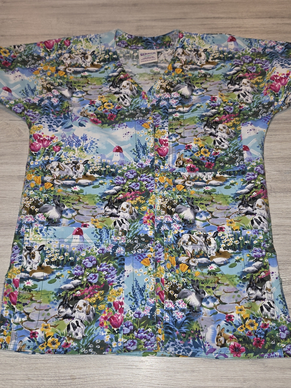 Vintage S.C.R.U.B.S. Top Rabbit And Floral Print Women's Size XS A4